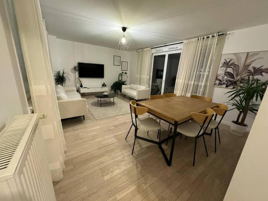 Elegant Near La Defense And Arena Apartment